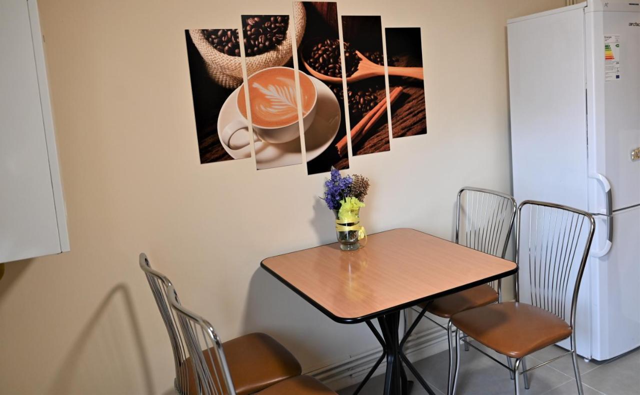 Marin Hotel Apartment Braşov Eksteriør bilde